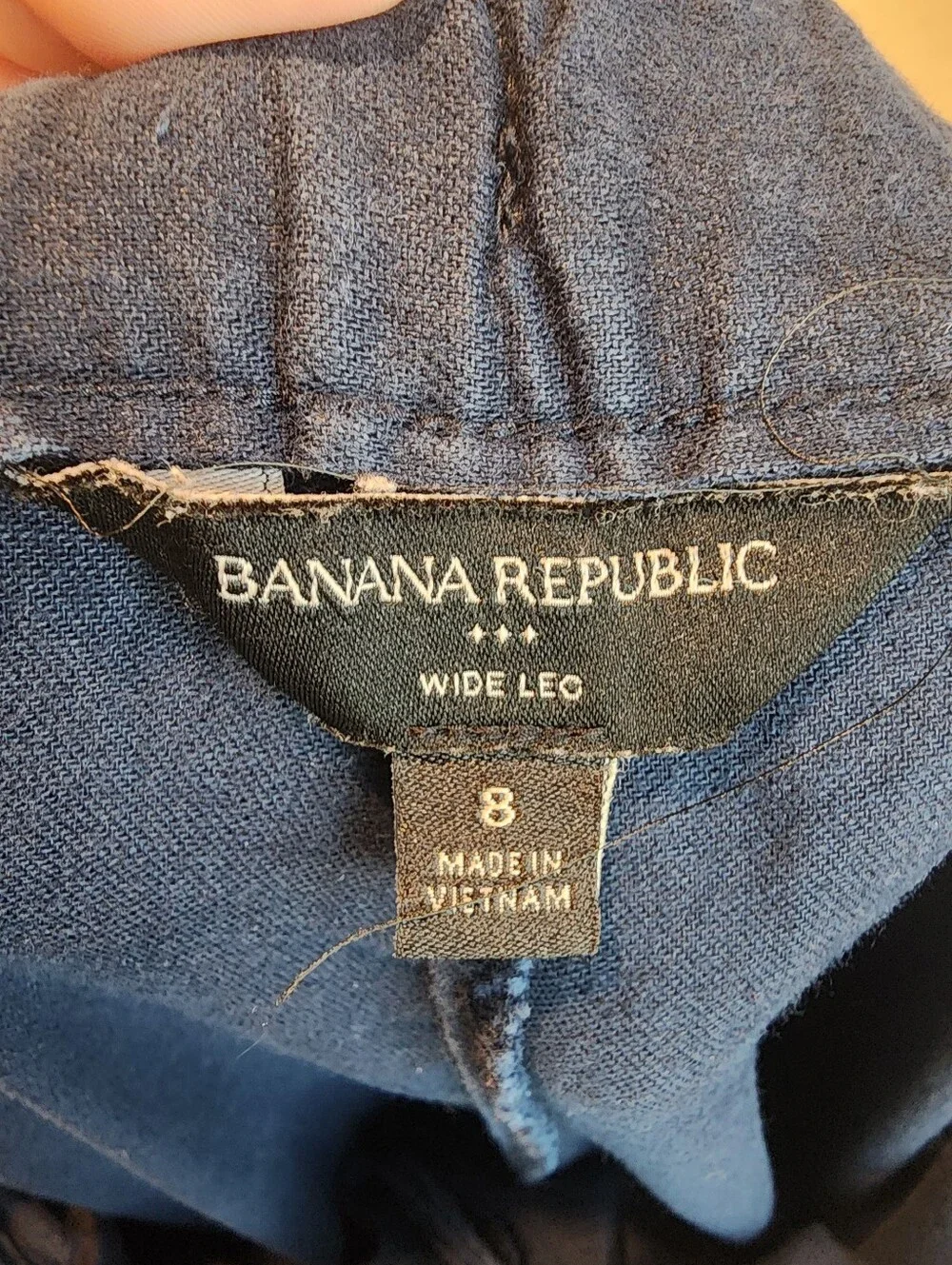 Banana Republic Navy Wide-Leg trousers   .